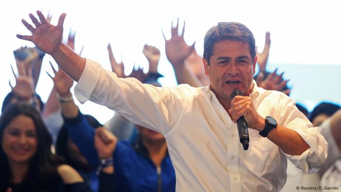 Honduras Präsident Hernandez erklärt sich zum Wahlsieger (Reuters/E. Garrido)