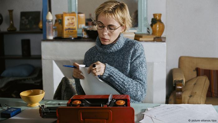 Filmszene aus Wir waren Zeugen mit Emmanuelle Béart (picture-alliance/dpa)