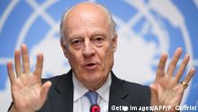 19.05.2017 UN Special Envoy for Syria Staffan de Mistura speaks during a press conference following a round of Syria peace talks on May 19, 2017 at the United Nations Offices in Geneva.
/ AFP PHOTO / Fabrice COFFRINI (Photo credit should read FABRICE COFFRINI/AFP/Getty Images)