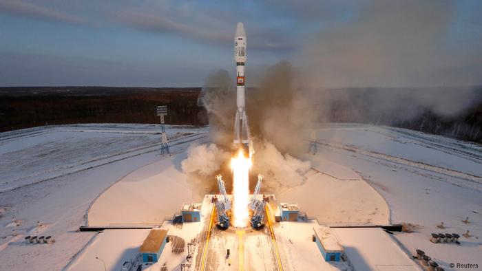Russland Weltraumbahnhof Wostotschny Start Sojus 2 (Reuters)