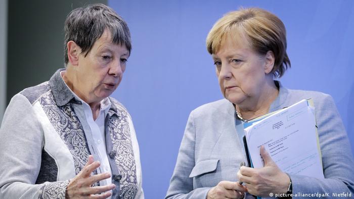 Deutschland Berlin Dieselgipfel Merkel und Hendricks