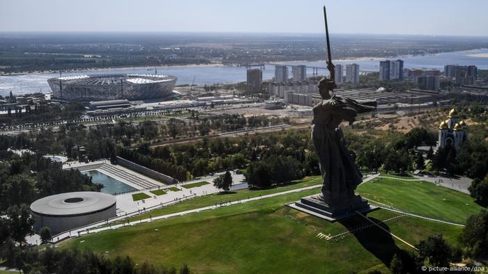 Russland Wolgograd Statue (picture-alliance/dpa)