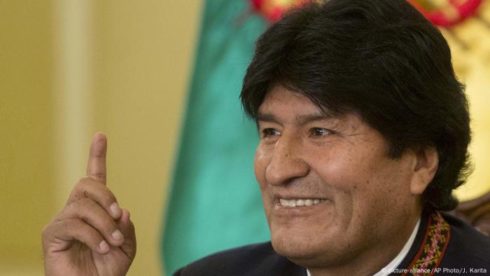 Bolivien Präsident Evo Morales in La Paz (picture-alliance/AP Photo/J. Karita)