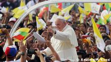 البابا فرنسيس يدعو للسلام في مينامار ويتجنب ذكر الروهينجا