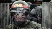 Protesters took to the streets of Caracas for several months to protest against the government of President Nicolas Maduro. According to non-profit organizations, 129 people lost their lives during the protests in 2017. (Photo by Roman Camacho/NurPhoto) | Keine Weitergabe an Wiederverkäufer.