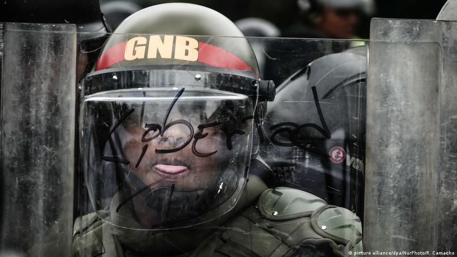 Nicolás Maduro renueva a toda la cúpula militar | Las noticias y análisis más importantes en América Latina | DW - Vimarsana News