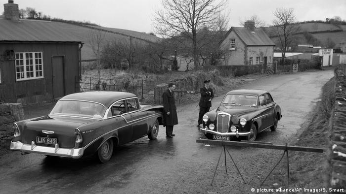 The border in County Monaghan in 1957 (picture alliance/AP Images/S. Smart)