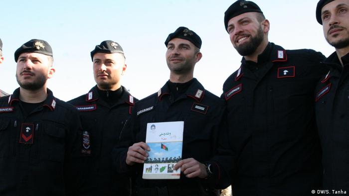 Afghanistan italienische NATO-Soldaten Gefahrenunterweisung (DW/S. Tanha)