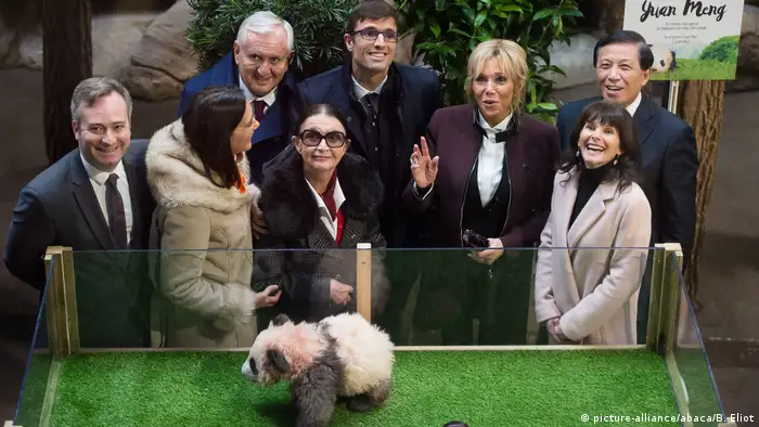 Frankreich Brigitte Macron bei Panda Taufe