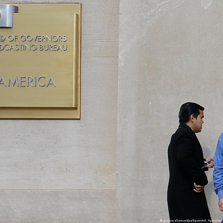 Trump "Amerika'nın Sesi"ni kıstı