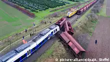 德国火车相撞　紧急制动阻止更大伤亡