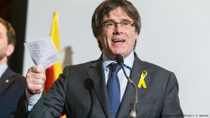 Catalonia S Carles Puigdemont Vows To Remain In Brussels News Dw 06 12 2017