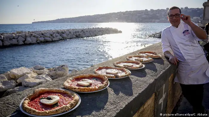 Weltkulturerbe UNESCO - Italien Pizza aus Neapel