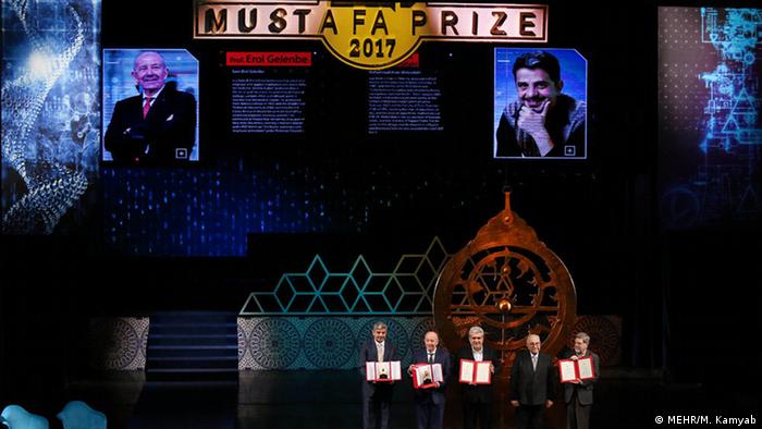 برندگان جایزه مصطفی 