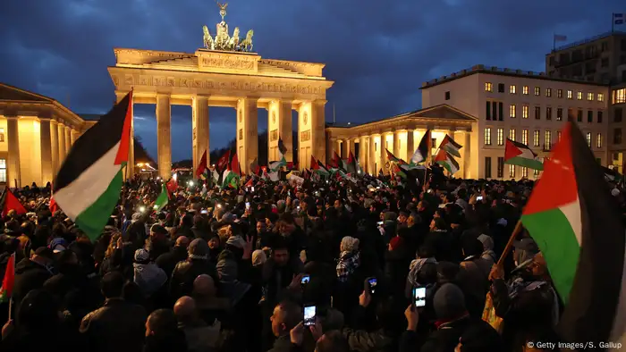 Deutschland Proteste in Berlin gegen Anerkennung Jerusalems als Israels Hauptstadt (Getty Images/S. Gallup)
