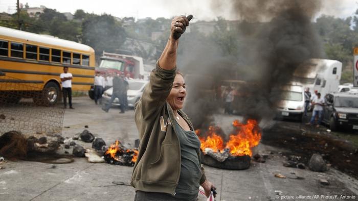 Protestas en Tegucigalpa, Honduras. Diciembre 2017. (picture alliance/AP Photo/F. Antonio)