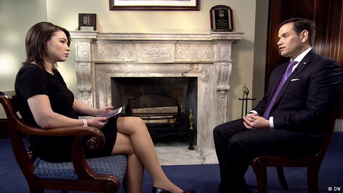 Сенатор Марко Рубио во время интервью с Жанной Немцовой