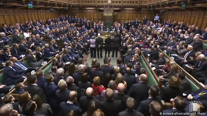 England Parlament stimmt über Brexit ab (picture alliance/dpa/AP Photo)