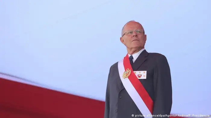 Peru Veranstaltung der Streitkräfte - Pedro Pablo Kuczynski (picture alliance/dpa/Agentur Andina/P. Presidencia)