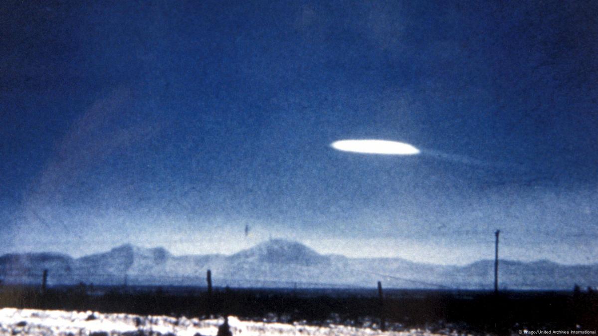 The Pentagon's secret UFO investigation – DW – 12/17/2017