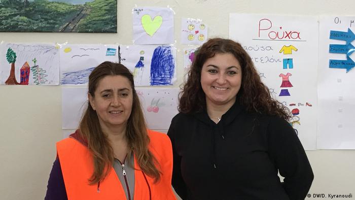 According to the volunteers and residents of the city, the majority of people have no problem with the refugees and migrants hosted in a former military camp, not far from the city center. There are of course exceptions, taking into consideration that Kavala is a conservative provincial city. However the people who work here want to help. Despina Tsolakidou and Evi Drakonti are two of them.