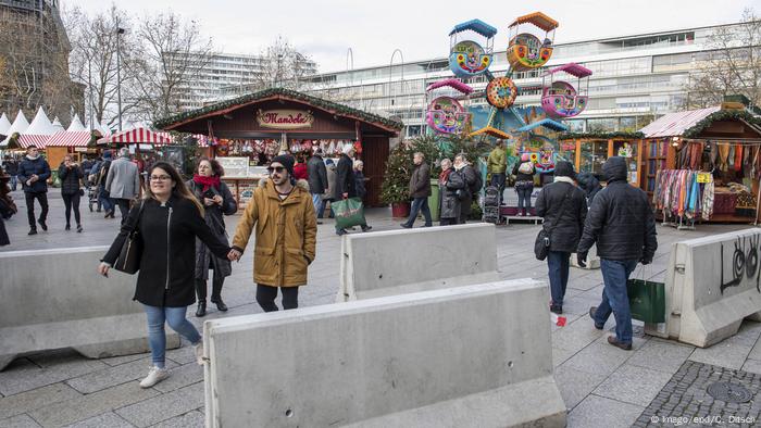 Breitscheidplatz zwischen Trauer und Freude  Alle multimedialen 