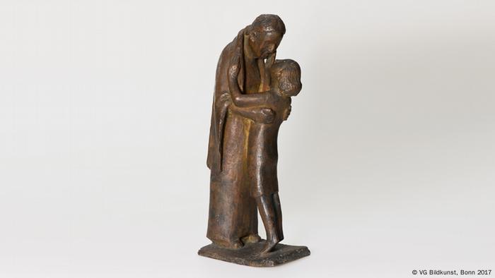 The German sculptor Gerhard Marcks depicted a happy meeting between a grandmother and her grandson in a 1944 bronze sculpture.