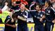 Luca Toni i Mynihut përshëndetet nga Mark van Bommel, Hamit Altintop dhe Martin Demichelis. Luca Toni i Mynihut përshëndetet nga Mark van Bommel, Hamit Altintop dhe Martin Demichelis.