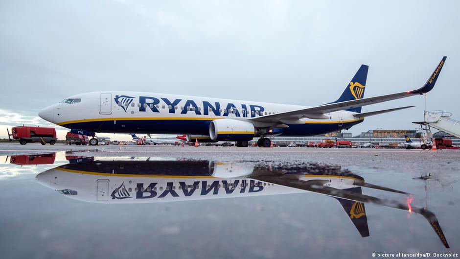 Varios heridos por pérdida de presión en avión de Ryanair | Europa al día |  DW | 14.07.2018