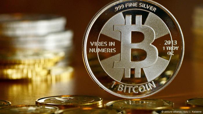 Bitcoin (picture-alliance/dpa/J. Kalaene)