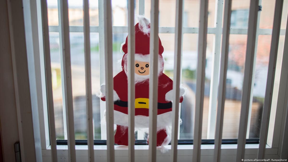 Christmas amnesty Hundreds of prisoners released DW 12/23/2017
