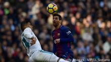  تقارير: عقد ميسي يحرره من برشلونة في حال استقلال كاتالونيا