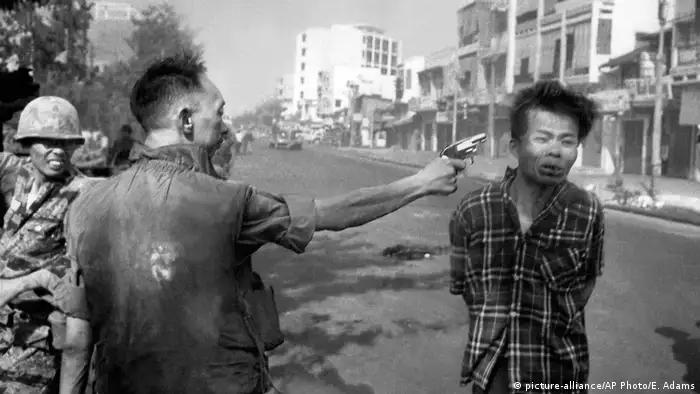 Saigon Vietnamkrieg (picture-alliance/AP Photo/E. Adams)