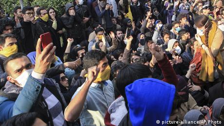 Iran Protests in Teheran (picture-alliance/AP Photo)