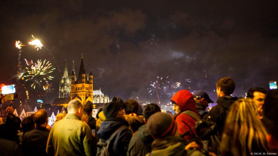 Germany: Revelers enjoy largely peaceful New Year′s festivities | News | DW | 01.01.2018