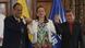La canciller ecuatoriana, María Fernanda Espinosa, entre representantes del ELN y el gobierno colombiano (archivo) La canciller ecuatoriana, María Fernanda Espinosa, entre representantes del ELN y el gobierno colombiano (archivo)