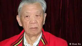 Der 81-jährige Zhang Sizhi gilt unter chinesischen Juristen als das Gewissen der Anwälte und hat seit Anfang der 80er Jahre zahlreiche von den chinesischen Behörden angeklagte Regimekritiker verteidigt. Aufgenommen von Xiao Xu am 18.01.2009.