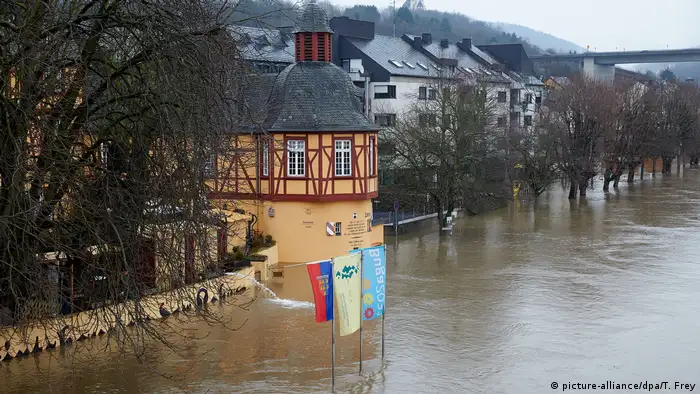Deutschland Hochwasser in Lahnstein (Rheinland-Pfalz) (picture-alliance/dpa/T. Frey)