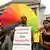 Mitglieder der LGBT-Gemeinschaft demonstrieren über Orlando Shooter