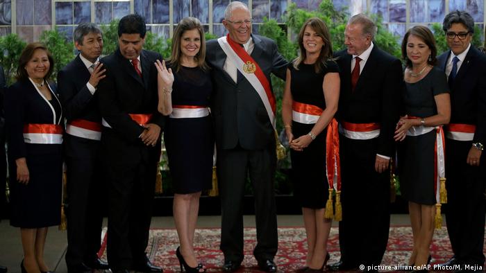Peru Präsident Pedro Pablo Kuczynski und sein Kabinett in Lima