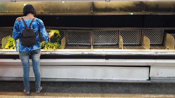 Venezuela leere Kühlregale im Supermarkt (Getty Images/AFP/J. Barreto)