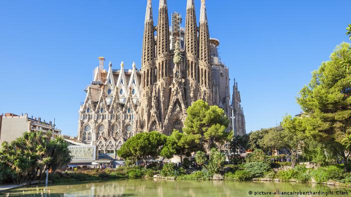 Welsprekend Mark Promoten La Sagrada Familia, elegida mejor monumento del mundo en la plataforma  Tiqets | Europa al día | DW | 27.01.2021