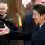 Litauen Shinzo Abe, Premierminister Japan | Gedenkstätte Chiune Sugihara in Kaunas