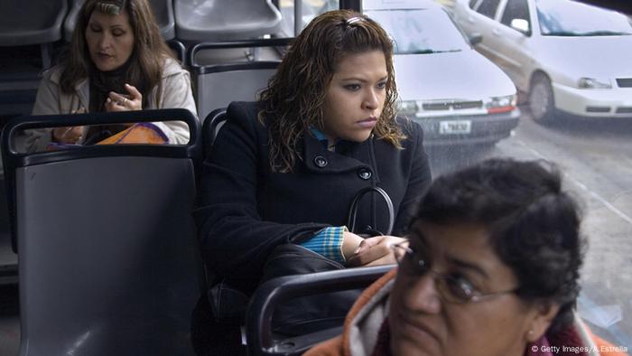 Mexiko, Frauen im Bus (Getty Images/A.Estrella)
