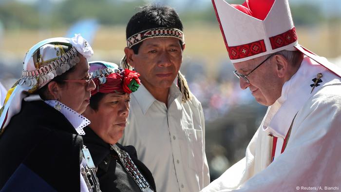 Chile Papst Franziskus in Temuco | Mapuche (Reuters/A. Bianchi)