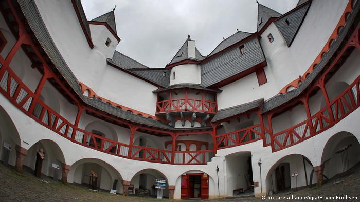 Замок Пфальцграфенштайн