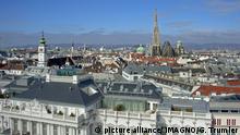 Panoramablick über Wien. Die Innenstadt mit dem Stephansdom. Im Vordergrund das Palais Coburg. 2015. Photographie von Gerhard Trumler |