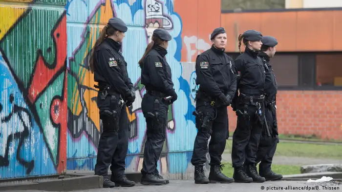 Schüler an Gesamtschule in Lünen getötet (picture-alliance/dpa/B. Thissen)