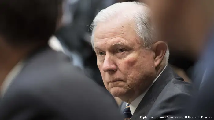 USA Jeff Sessions im Weißen Haus in Washington (picture-alliance/newscom/UPI Photo/K. Dietsch)