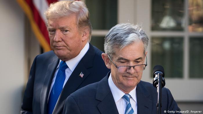 USA Jerome Powell Notenbankchef mit Trump vor dem Weißen Haus